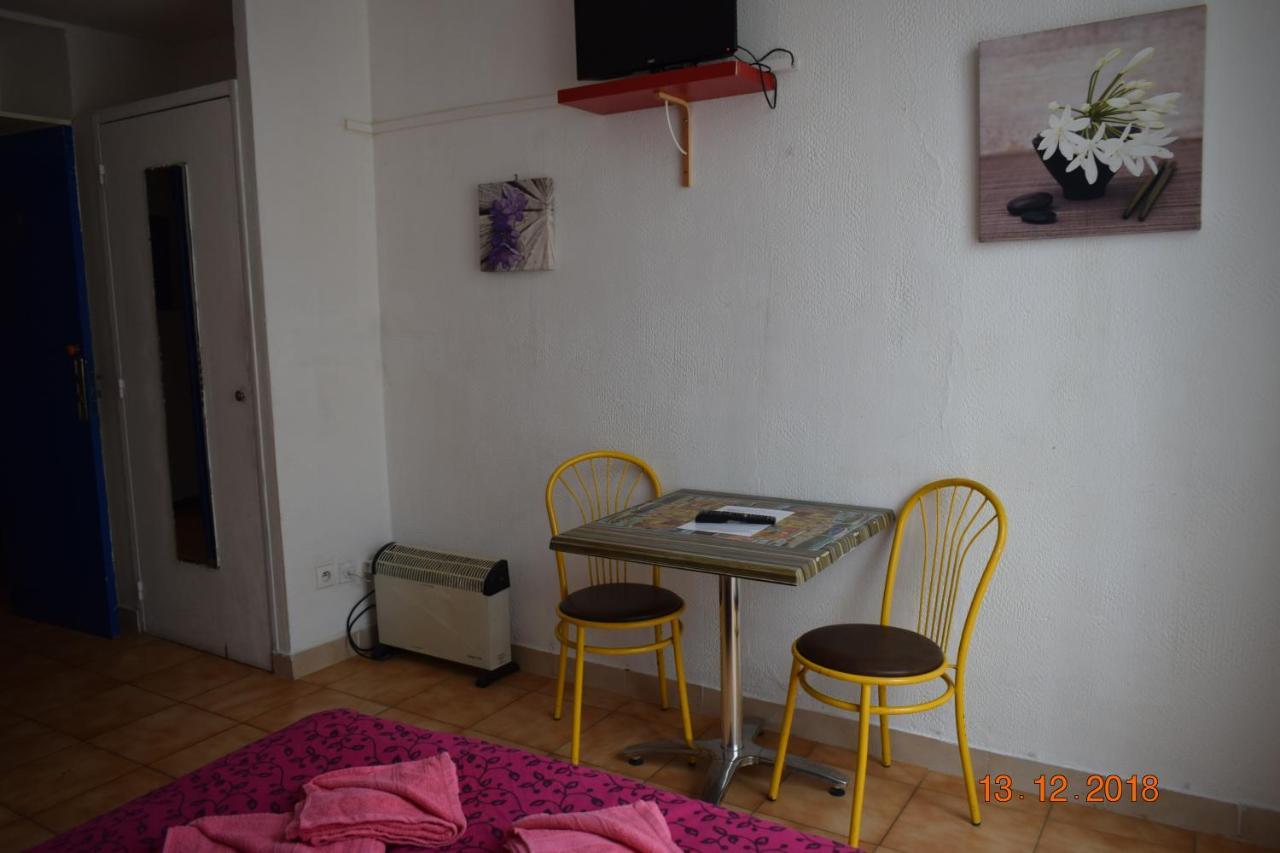 Adonis Aparthotel *