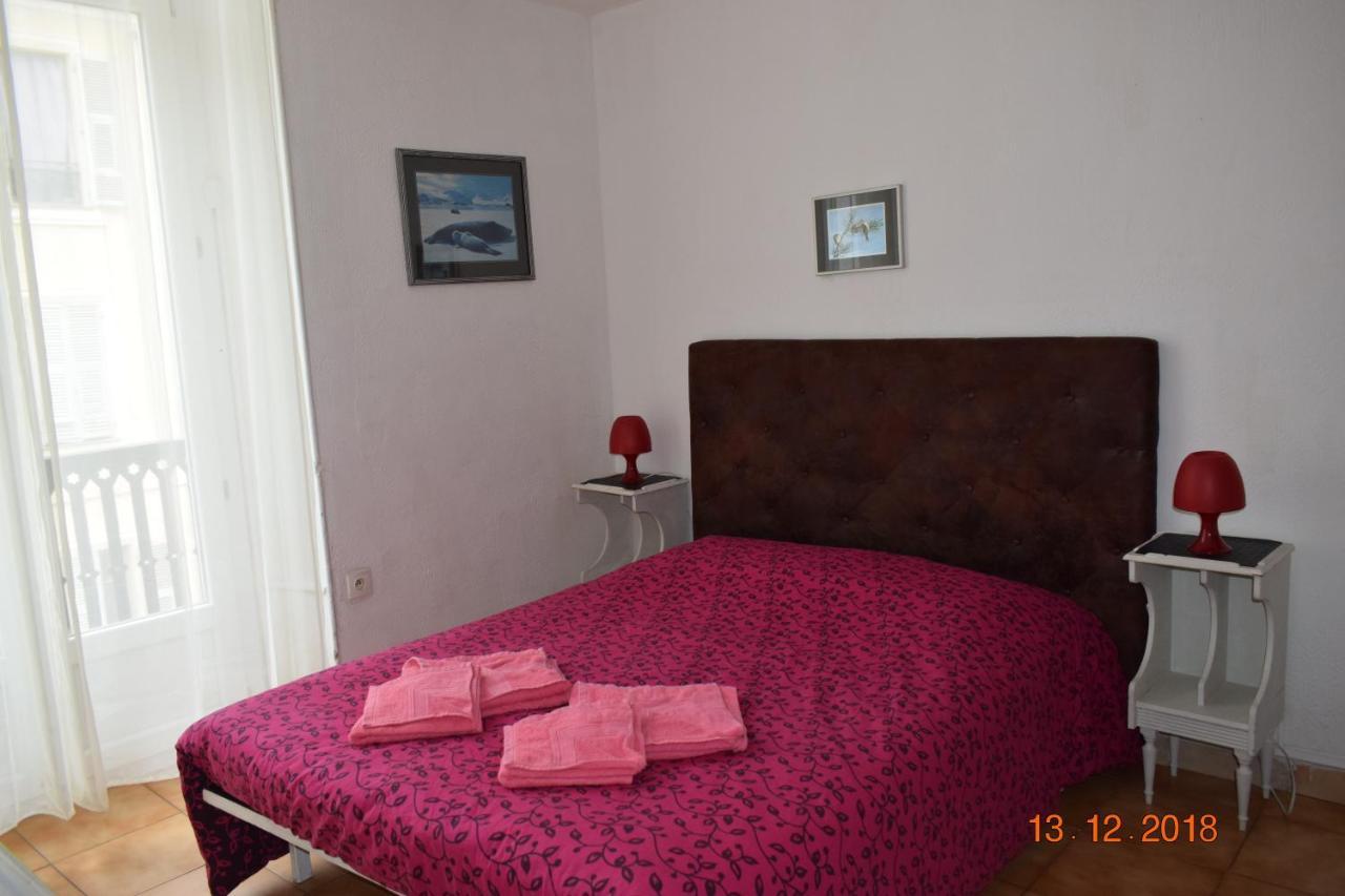 Adonis Aparthotel